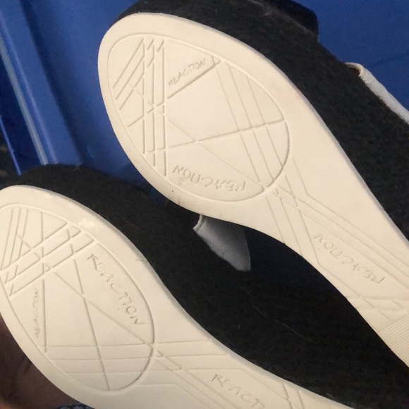 Black and white Kenneth Cole wedges - Picture 3 of 4